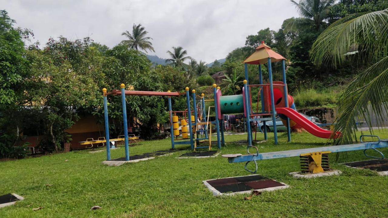 Homestay Budget Lenggong Kampong Ulu Jepai Kültér fotó