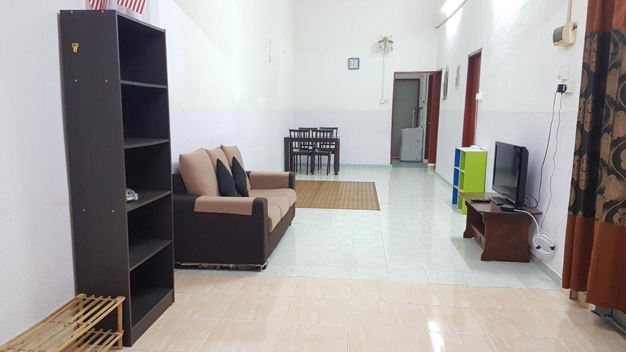 Homestay Budget Lenggong Kampong Ulu Jepai Kültér fotó